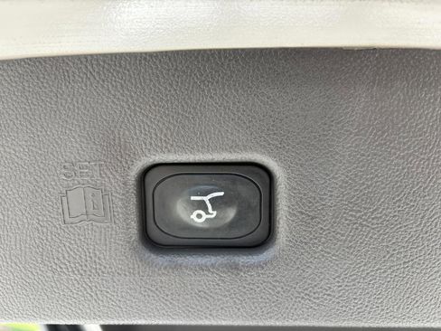 Used 2016 Lincoln MKX Select w/ Select Plus Package image 43