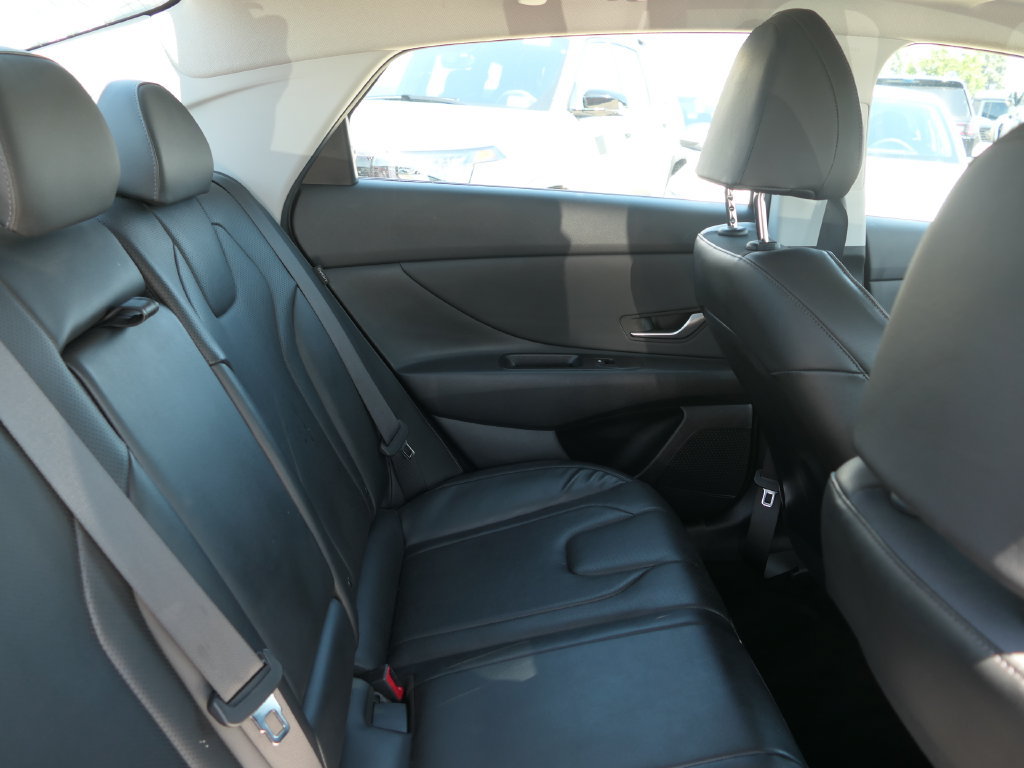 Used 2024 Hyundai Elantra Limited FWD image 20