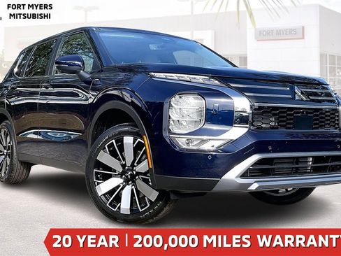 New 2026 Mitsubishi Outlander SE image 1