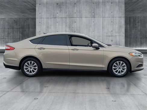 Used 2015 Ford Fusion S image 7