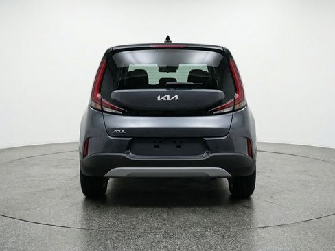 Used 2025 Kia Soul LX w/ LX Technology Package image 7