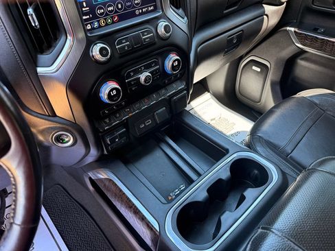Used 2023 GMC Sierra 2500 Denali w/ Denali Ultimate Package AWD/4WD image 21