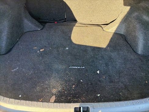 Used 2015 Toyota Corolla LE image 29