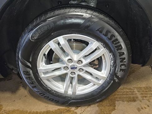 Used 2022 Ford Explorer XLT w/ Equipment Group 202A image 39