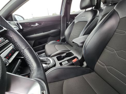 Used 2023 Kia Forte GT-Line w/ GT-Line Premium Package FWD image 23
