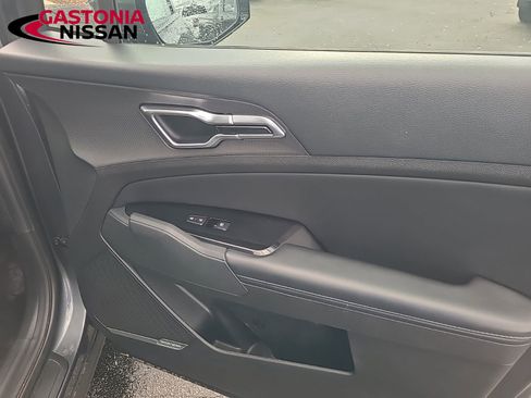 Used 2023 Kia Sportage SX image 22