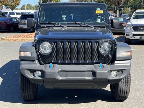 Used 2023 Jeep Wrangler Sport image 15