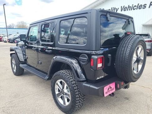 Used 2021 Jeep Wrangler Unlimited Sahara w/ Uconnect 4C Nav & Sound Group AWD/4WD image 6