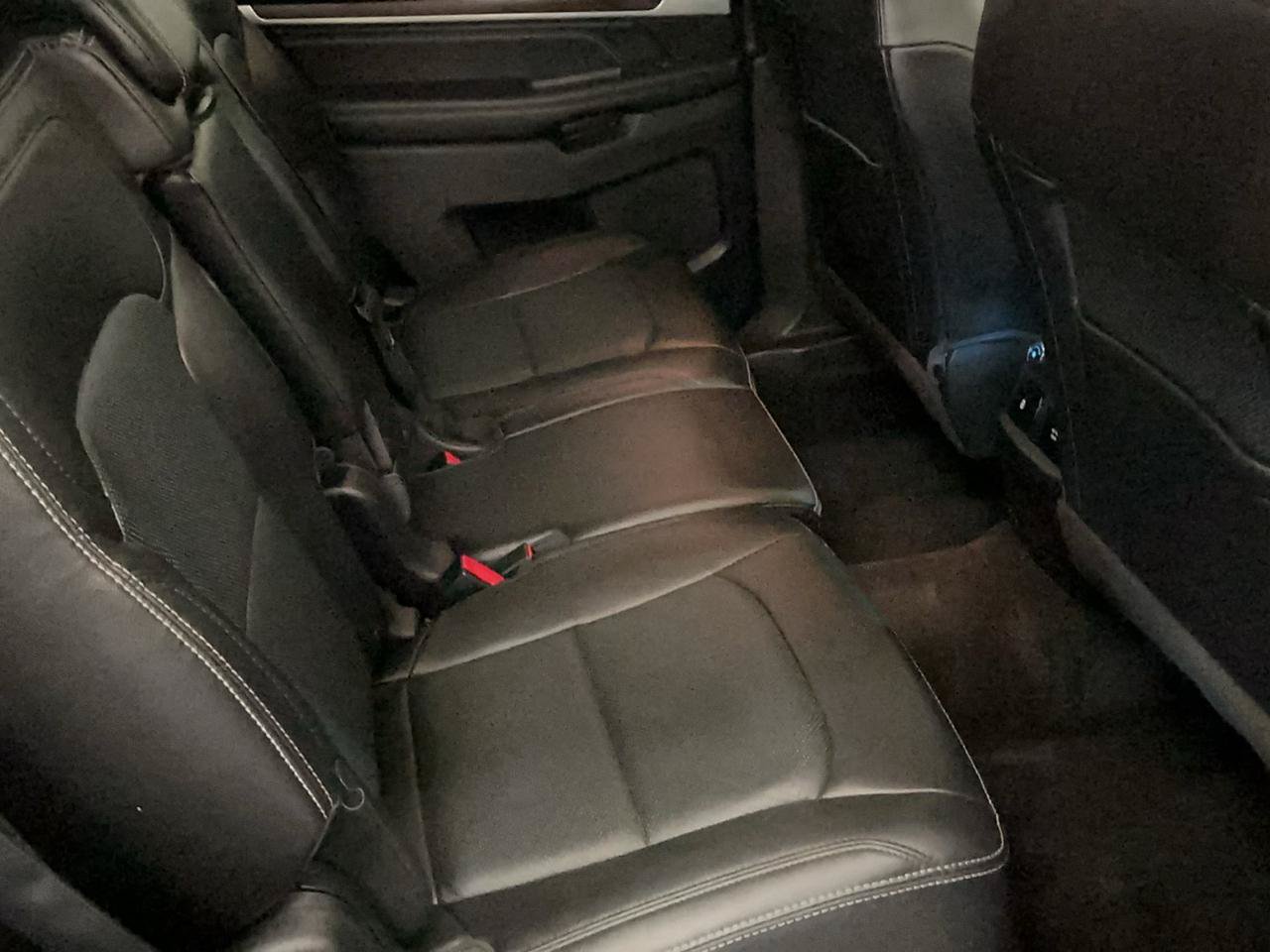 Used 2017 Ford Explorer Limited w/ Equipment Group 303A AWD/4WD image 14