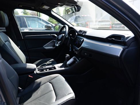 Used 2020 Audi Q3 2.0T Premium AWD/4WD image 27