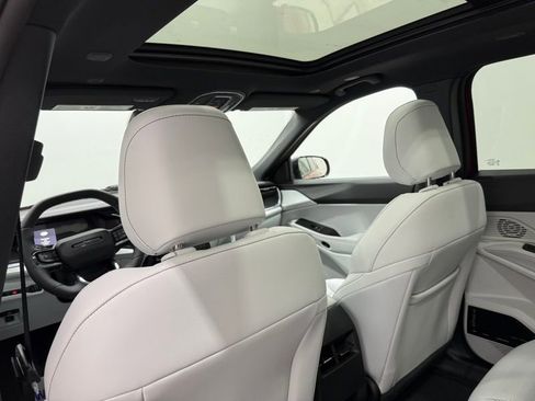 New 2026 Jeep Cherokee Overland image 20