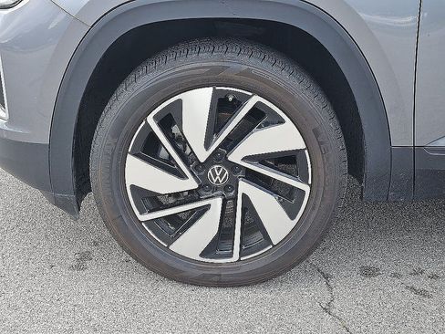 Used 2024 Volkswagen Atlas SE FWD image 9
