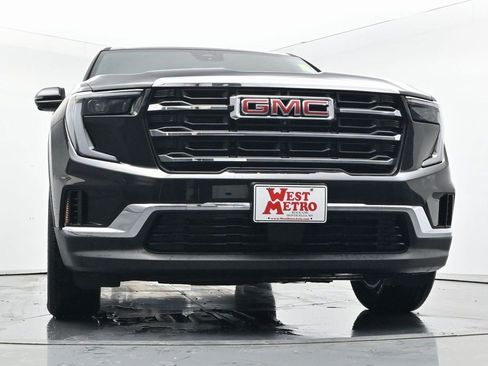 Used 2025 GMC Acadia Elevation image 29