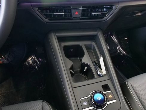 New 2026 Volkswagen Tiguan SE image 22