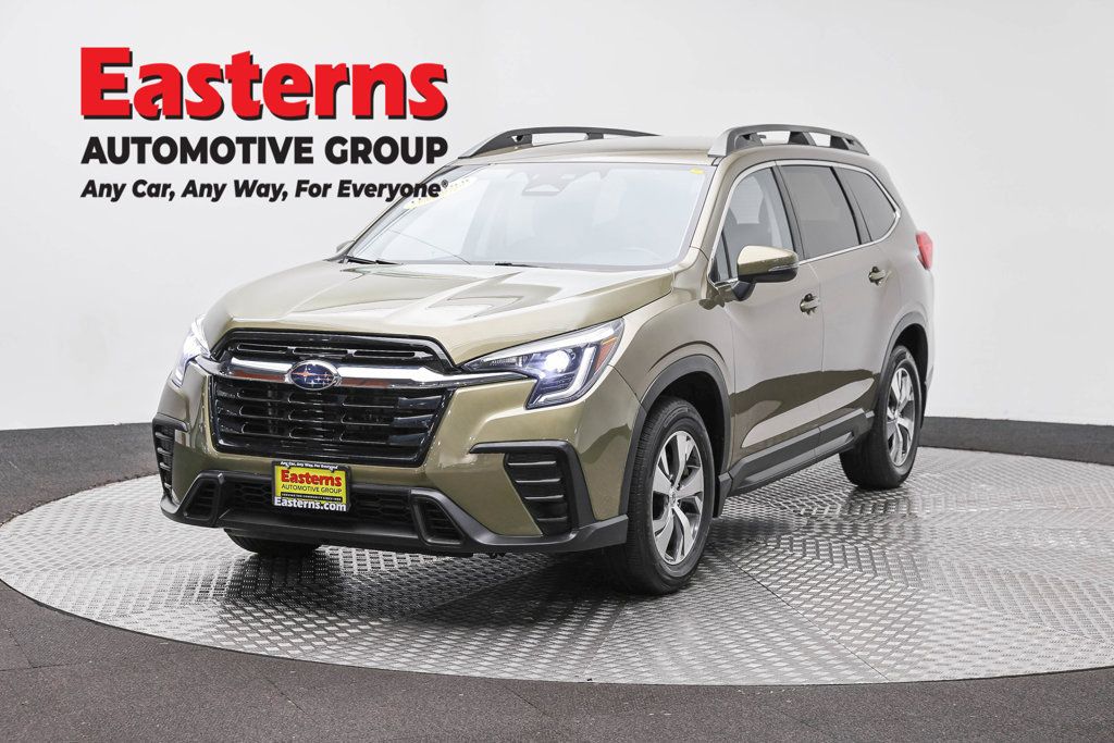 Used 2023 Subaru Ascent Premium w/ Convenience Package AWD/4WD image 1