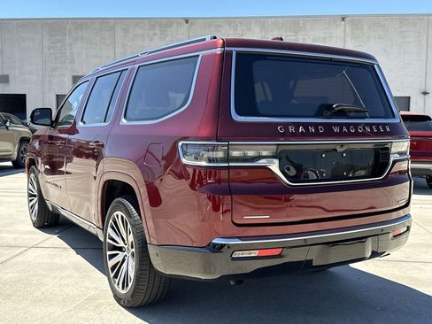 Used 2023 Jeep Grand Wagoneer Series III image 10