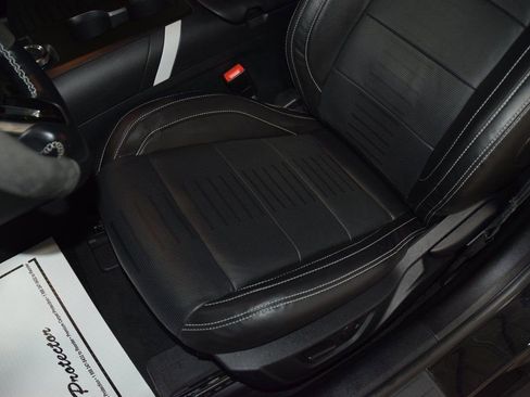 Used 2022 Ford Mustang Shelby GT500 w/ Technology Package image 43