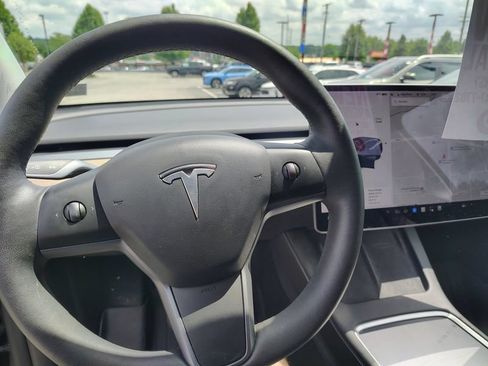 Used 2021 Tesla Model Y Long Range AWD/4WD image 12