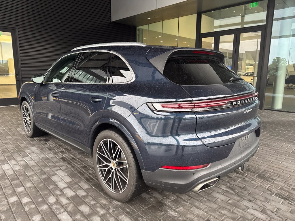 Certified 2024 Porsche Cayenne AWD/4WD image 3