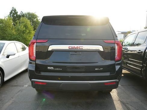 Used 2024 GMC Yukon SLT w/ SLT Luxury Package AWD/4WD image 8