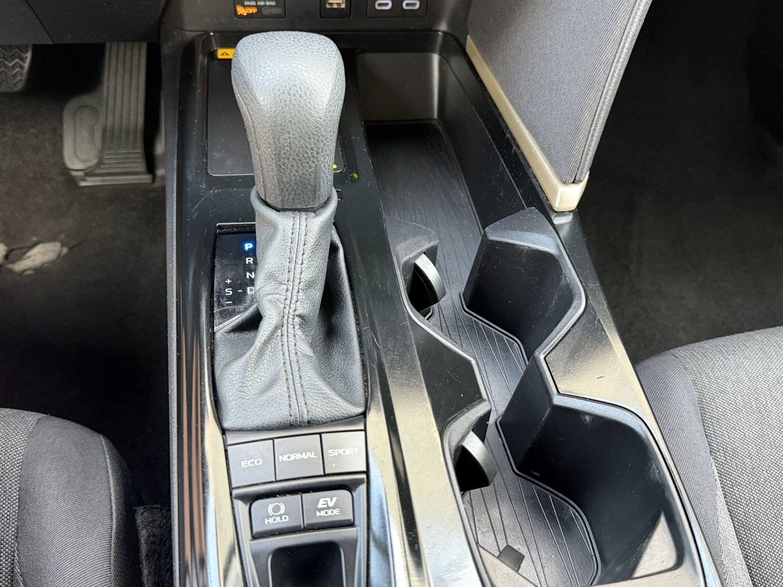 Used 2025 Toyota Camry LE FWD image 20