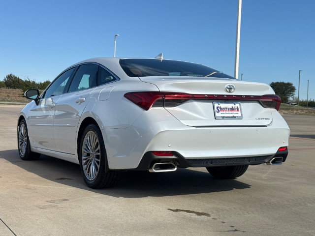 Used 2022 Toyota Avalon Limited w/ Advanced Safety Package FWD image 6