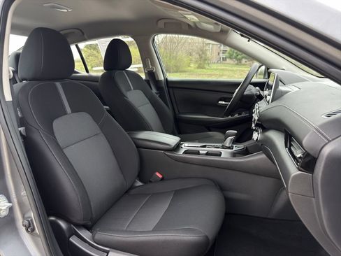 Used 2025 Nissan Sentra SV FWD image 22