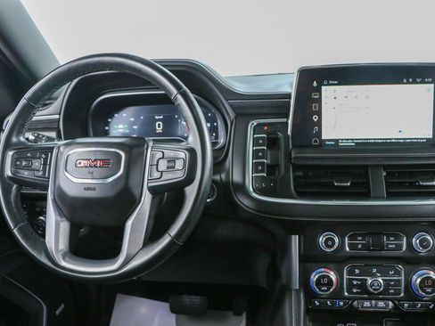 Used 2023 GMC Yukon SLT w/ SLT Premium Package AWD/4WD image 18