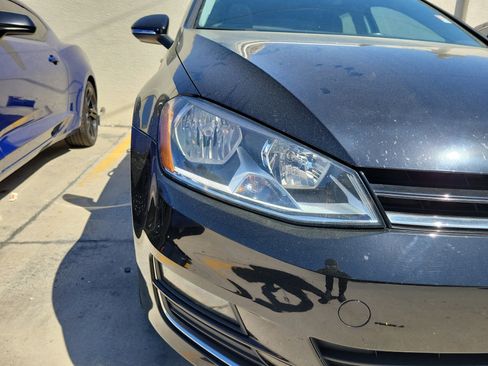 Used 2017 Volkswagen Golf SEL image 6