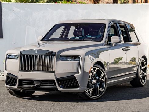 Certified 2025 Rolls-Royce Cullinan Black Badge image 1