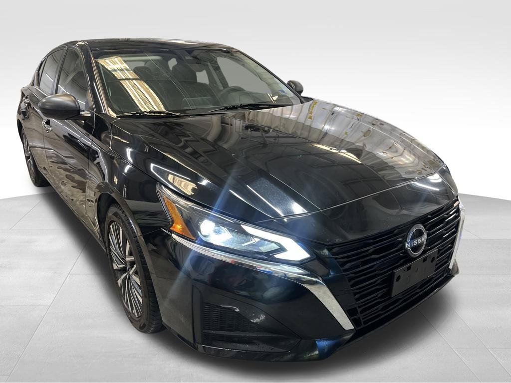 Used 2024 Nissan Altima 2.5 SV FWD image 7