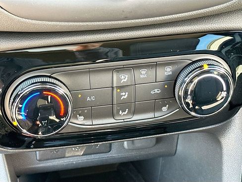 Used 2023 Buick Encore GX Preferred w/ Cold Weather Comfort Package image 15