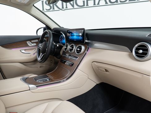 Certified 2022 Mercedes-Benz GLC 300 4MATIC w/ Premium Package Lite image 21