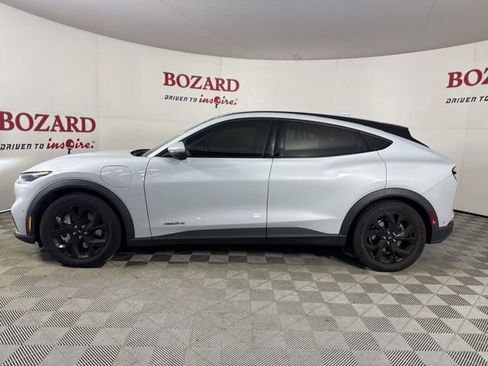 Certified 2022 Ford Mustang Mach-E Select w/ Comfort/Technology Package image 5