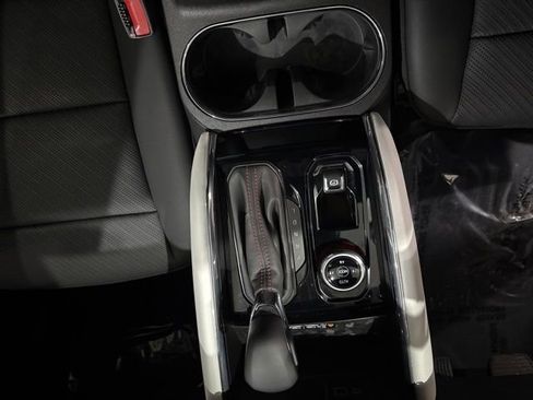 Used 2024 GMC Canyon AT4X w/ AT4X AEV Edition image 27