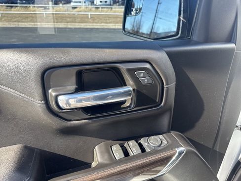 Used 2022 Chevrolet Silverado 1500 LT image 11