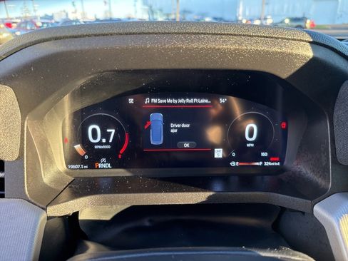 Used 2025 Ford Explorer Active image 34