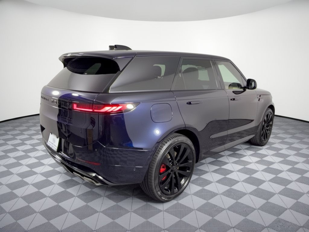 New 2027 Land Rover Range Rover Sport Dynamic SE AWD/4WD image 9