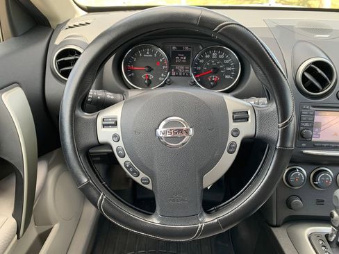 Used 2013 Nissan Rogue SV w/ Premium Pkg image 10