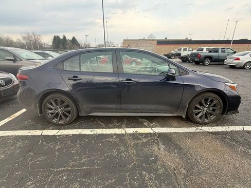 Used 2024 Toyota Corolla XSE image 4