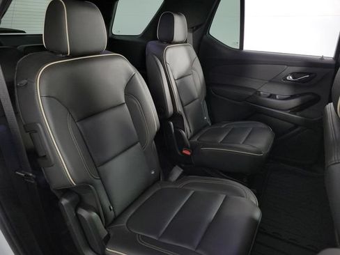 Used 2023 Chevrolet Traverse Premier w/ Redline Edition AWD/4WD image 16