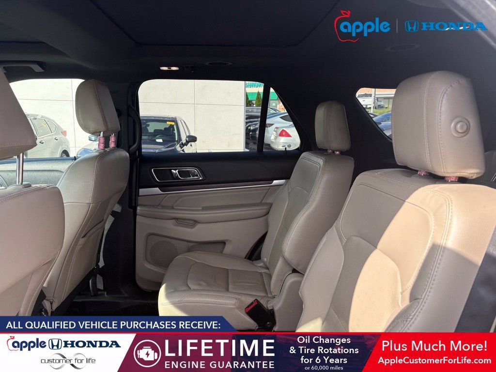 Used 2018 Ford Explorer Limited w/ Equipment Group 301A AWD/4WD image 5
