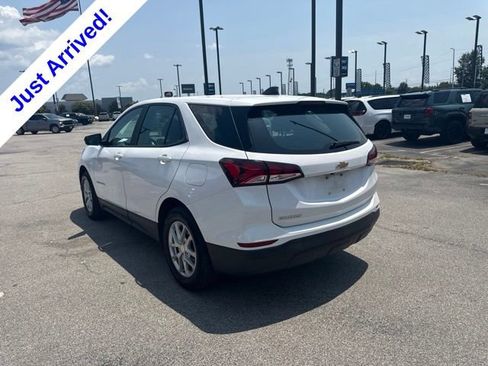 Used 2023 Chevrolet Equinox LS FWD image 5