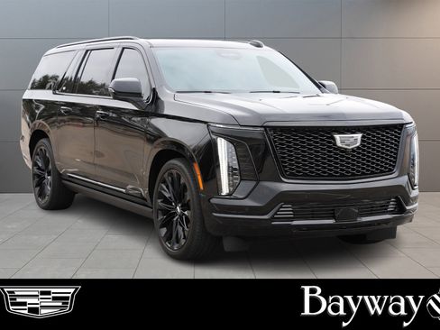 Certified 2025 Cadillac Escalade ESV Sport Platinum w/ LPO, ONYX Package image 3