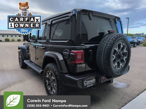 Used 2024 Jeep Wrangler Unlimited Sahara w/ Technology Group AWD/4WD image 5