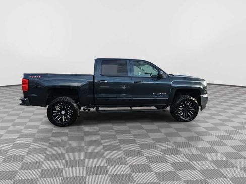 Used 2018 Chevrolet Silverado 1500 LT w/ All Star Edition image 9