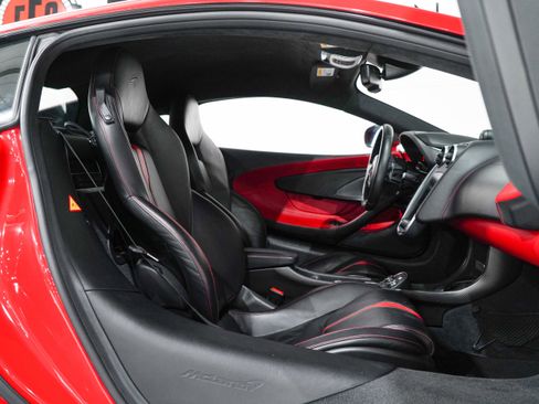 Used 2017 McLaren 570S Coupe RWD image 16