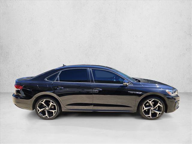 Used 2021 Volkswagen Passat 2.0T R-Line FWD image 3