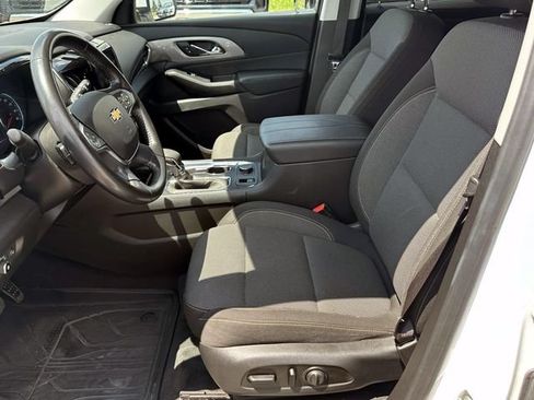 Used 2021 Chevrolet Traverse LT AWD/4WD image 16