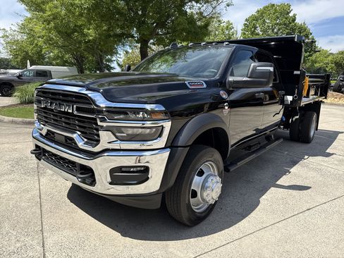 New 2026 RAM 5500 Tradesman AWD/4WD image 3